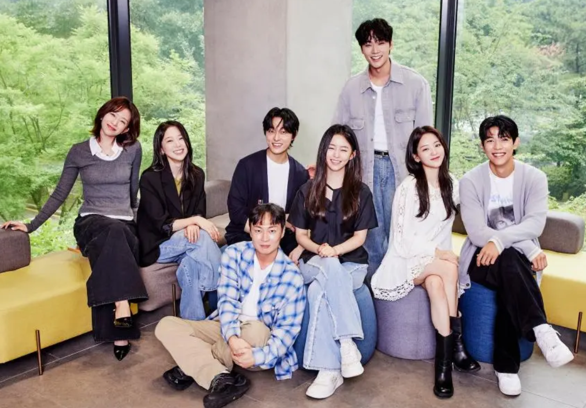 para pemain 'All of Us Are Dead' Season 2 reading [instagram]